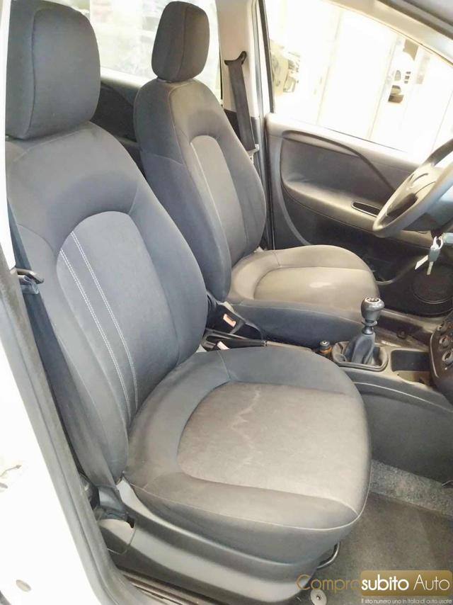 FIAT Punto usata, con Specchietti laterali elettrici