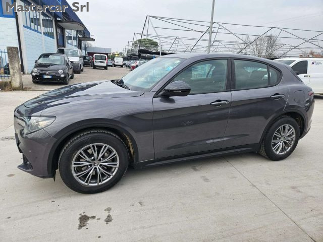 ALFA ROMEO Stelvio usata, con Autoradio