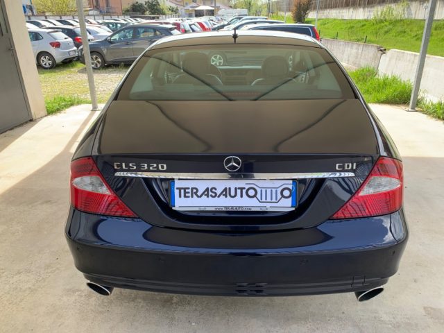 MERCEDES-BENZ CLS 320 usata, con Alzacristalli elettrici