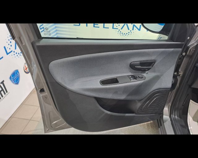 LANCIA Ypsilon usata 22