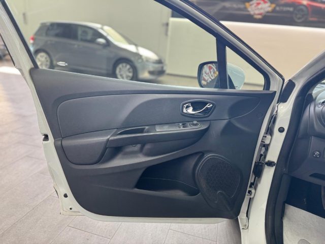 RENAULT Clio usata 16