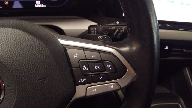 VOLKSWAGEN Golf usata, con Sensori di parcheggio posteriori