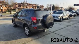 TOYOTA RAV 4 usata, con Autoradio