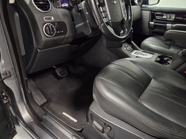 LAND ROVER Discovery usata, con Autoradio digitale