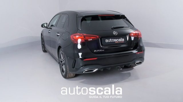 MERCEDES-BENZ A 200 usata, con Sensori di parcheggio posteriori