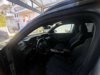 PEUGEOT 2008 usata, con Sistema di visione notturna