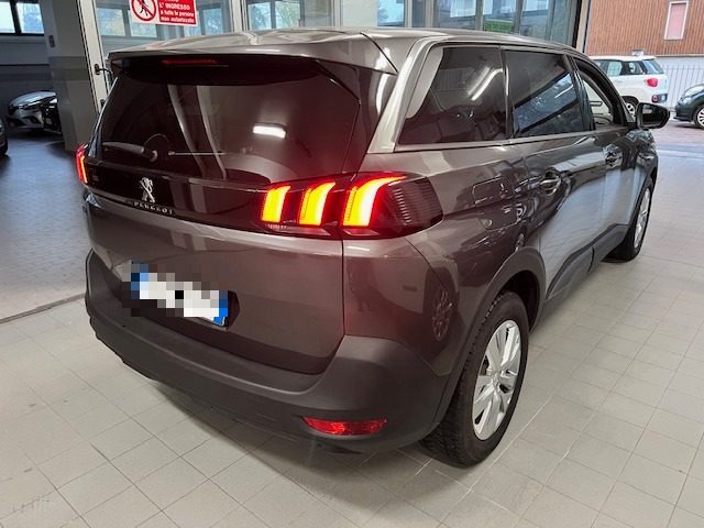 PEUGEOT 5008 usata, con Airbag Passeggero