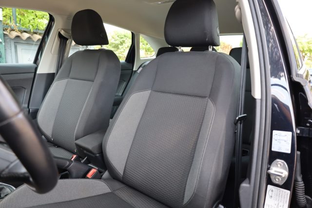 VOLKSWAGEN Taigo usata 77