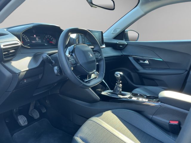 PEUGEOT 2008 usata, con Autoradio