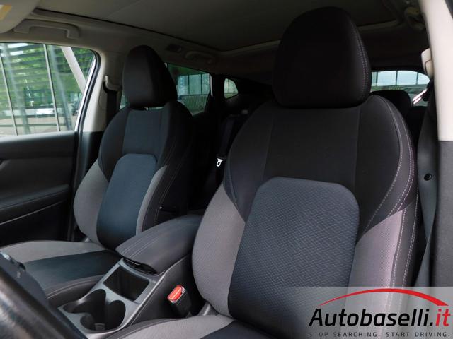 NISSAN Qashqai usata, con Specchietto retrovisore con funzione antiabbagliamento