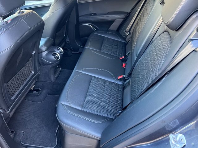 ALFA ROMEO Stelvio usata 12