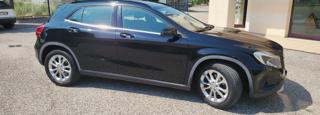MERCEDES-BENZ GLA 180 d Automatic Business