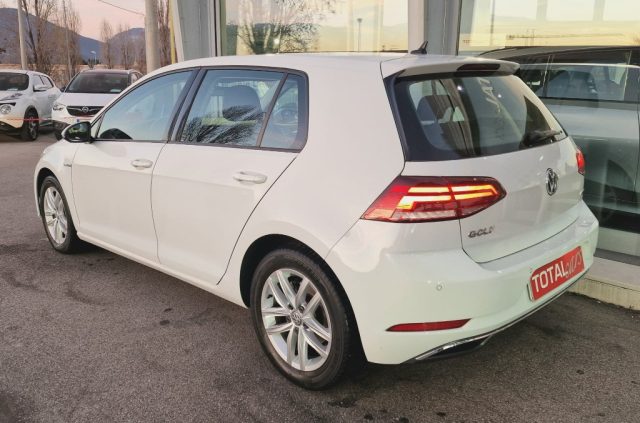 VOLKSWAGEN Golf usata, con Autoradio