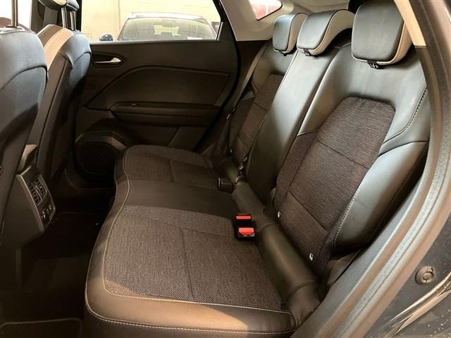 RENAULT Captur usata, con Volante in pelle