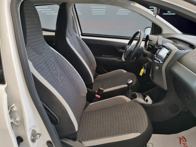 TOYOTA Aygo usata 18