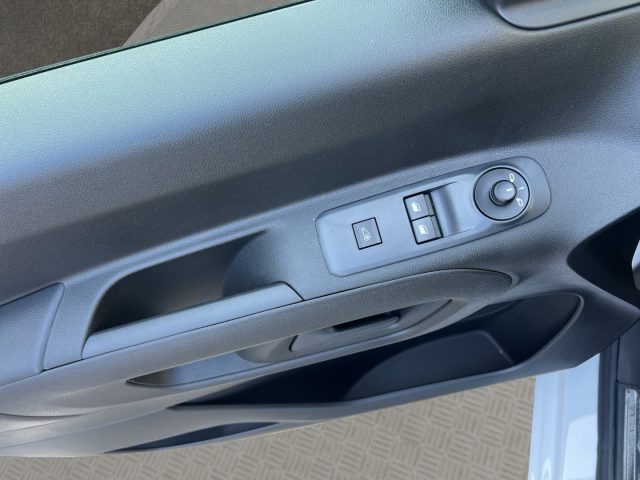 OPEL Combo usata, con Adaptive Cruise Control