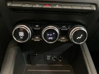 RENAULT Captur usata, con Isofix