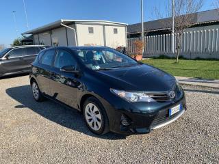 TOYOTA Auris usata, con Airbag laterali