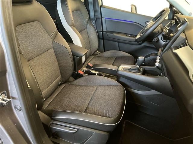 RENAULT Captur usata, con Volante in pelle