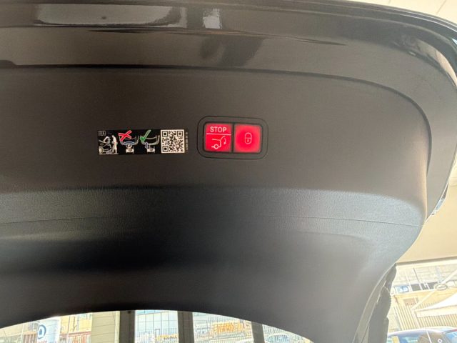 MERCEDES-BENZ GLC 300 usata, con Tettuccio apribile