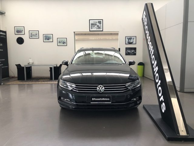 VOLKSWAGEN Passat Variant usata, con Airbag laterali