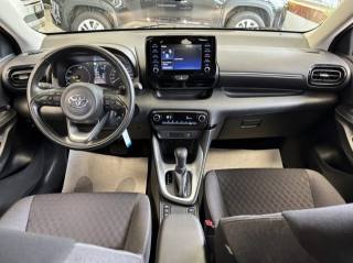 TOYOTA Yaris usata, con Cruise Control