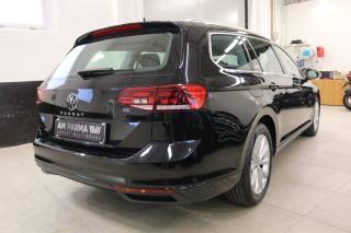 VOLKSWAGEN Passat Variant usata, con Autoradio