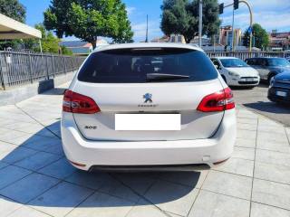 PEUGEOT 308 usata, con Autoradio
