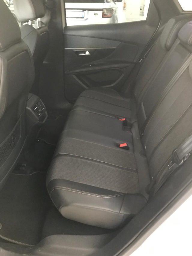 PEUGEOT 3008 usata, con Autoradio