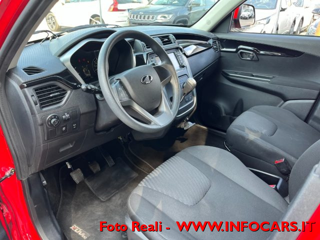MAHINDRA KUV100 usata, con ESP