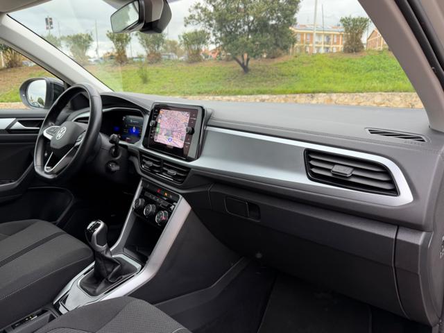 VOLKSWAGEN T-Roc usata, con USB