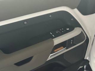 LAND ROVER Defender usata, con Frenata d