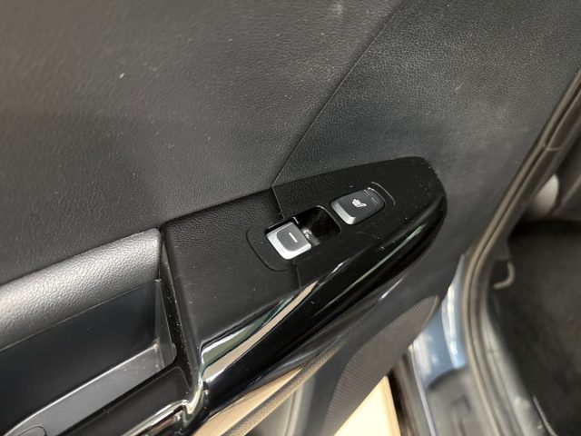 KIA Sportage usata, con Autoradio digitale