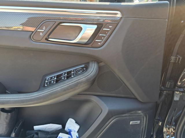 PORSCHE Macan usata, con Portellone posteriore elettrico