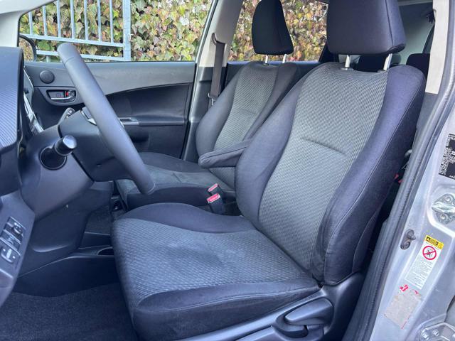 TOYOTA Verso-S usata, con ESP
