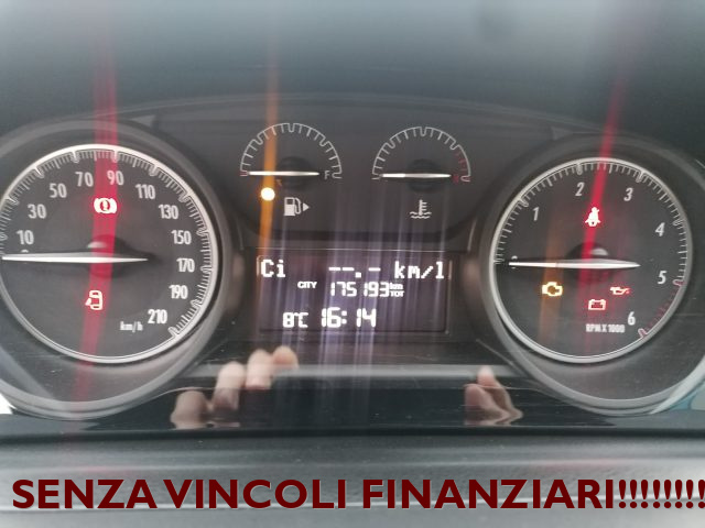LANCIA Ypsilon usata, con USB