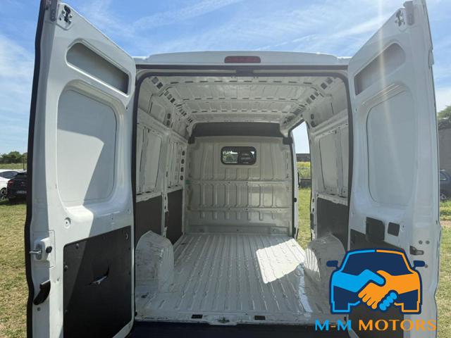 PEUGEOT Boxer usata, con ESP