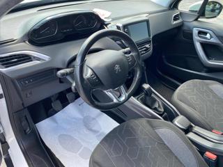 PEUGEOT 2008 usata, con Autoradio