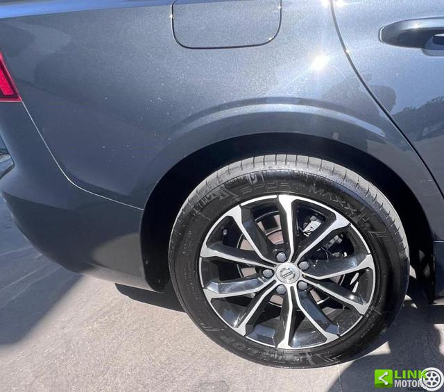 VOLVO V60 usata, con Bluetooth