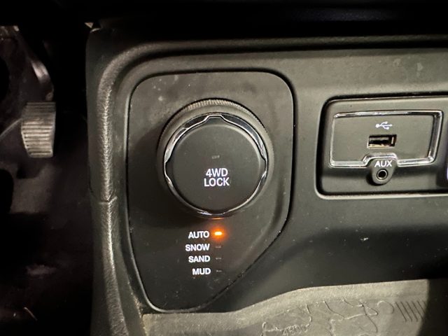 JEEP Renegade usata, con Isofix