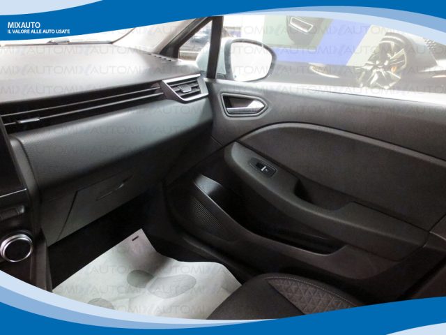RENAULT Clio usata, con Climatizzatore
