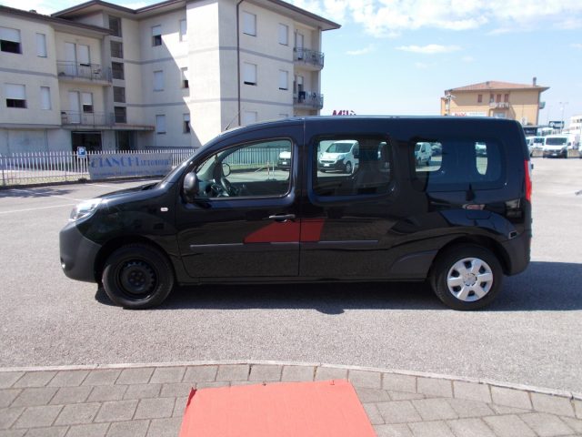 RENAULT Kangoo usata, con Autoradio