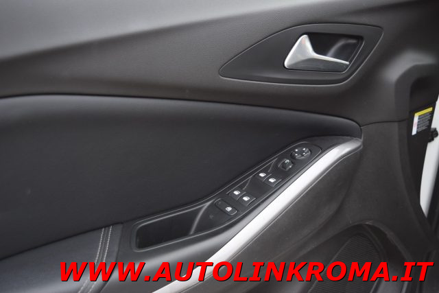 OPEL Grandland usata, con Sedile posteriore sdoppiato