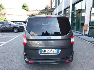 FORD Tourneo Courier usata, con Autoradio