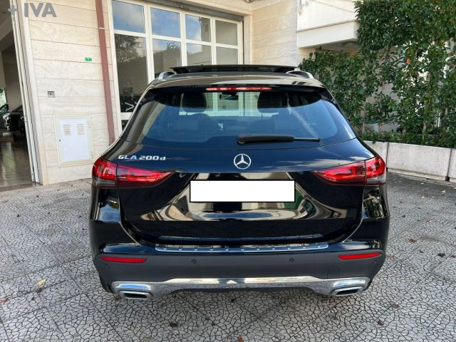 MERCEDES-BENZ GLA 200 usata 9