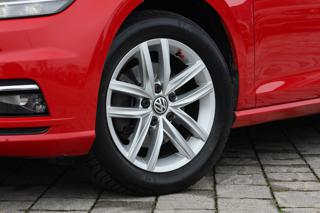 VOLKSWAGEN Golf usata, con MP3