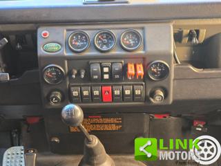 LAND ROVER Defender usata 32