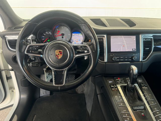 PORSCHE Macan usata 25