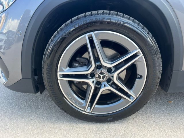 MERCEDES-BENZ GLA 200 usata, con Fari LED