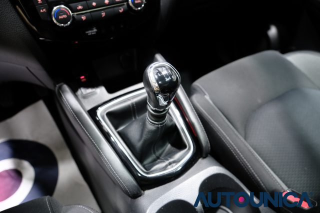 NISSAN Qashqai usata, con Sensori di parcheggio posteriori